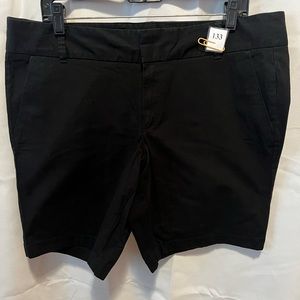 (133) J.Crew black Bermuda shorts